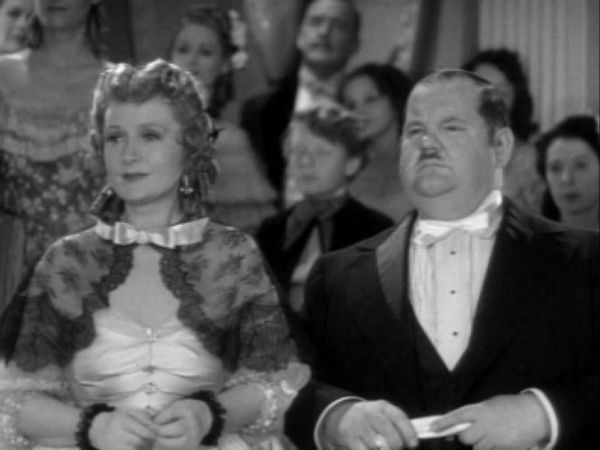 The Laurel & Hardy Show - The Laurel & Hardy Show: Zenobia