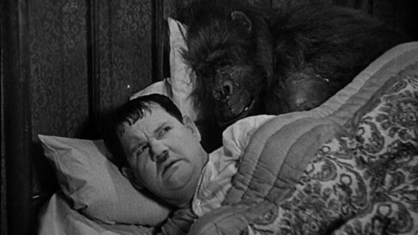 The Laurel & Hardy Show - The Laurel & Hardy Show: The Chimp