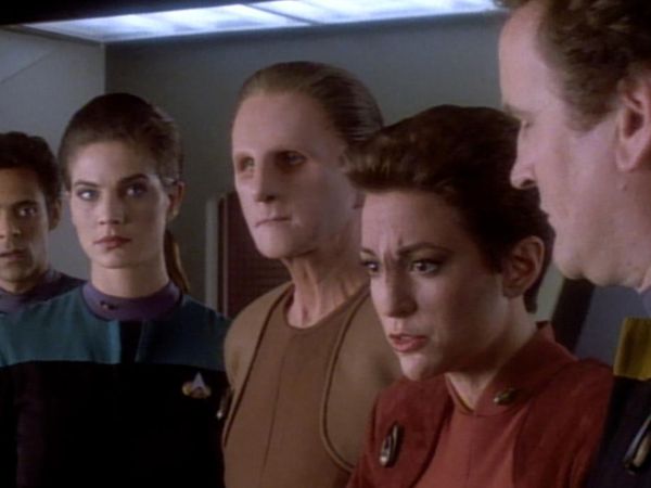Star Trek: Deep Space Nine - In The Hands Of The Prophets