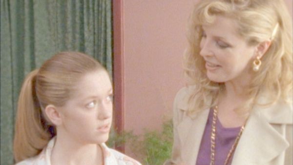 ¿Le Temes a la Oscuridad? - The Tale of the Mystical Mirror