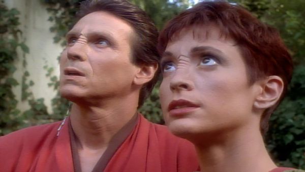 Star Trek: Deep Space Nine - The Circle
