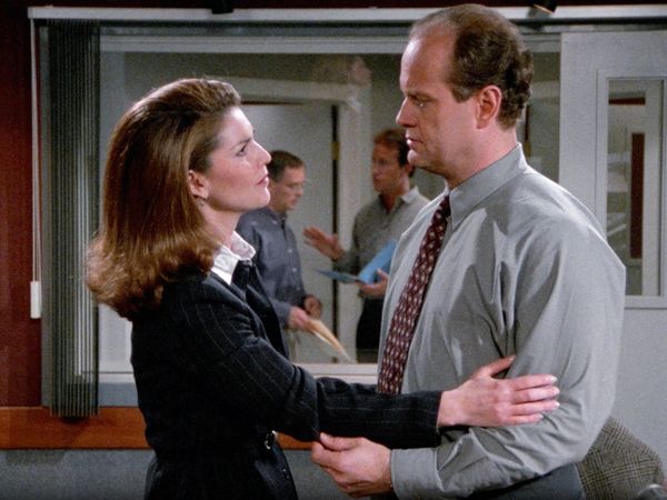 Frasier - Frasier Loves Roz