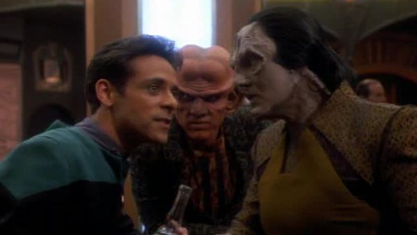 Star Trek: Deep Space Nine - The Wire