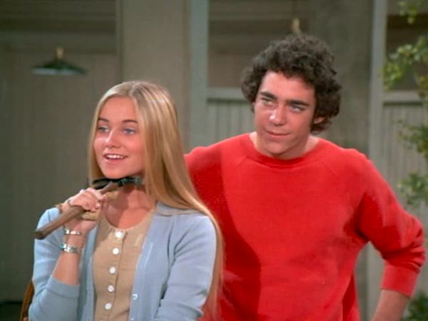 The Brady Bunch - Quarterback Sneak