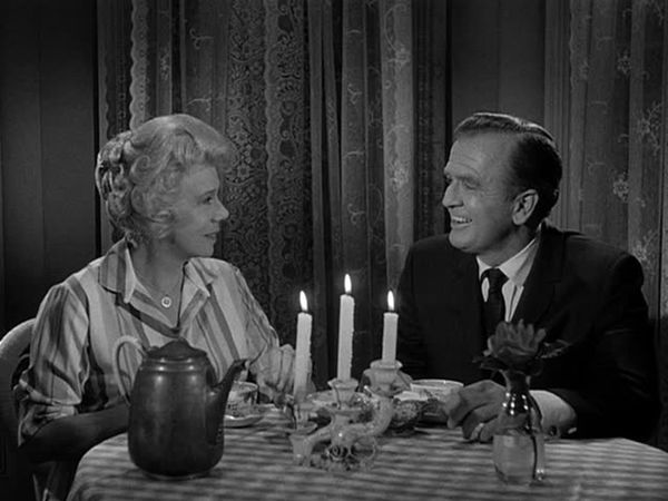 Petticoat Junction - A Millionaire For Kate