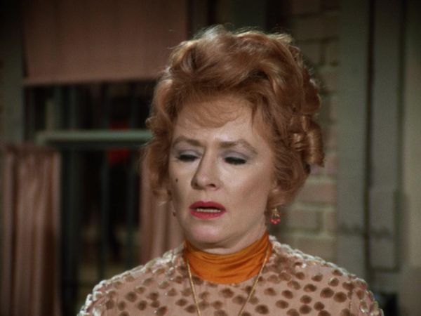 Gunsmoke - Kitty's Love Affair