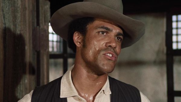 Gunsmoke - A Town In Chains
