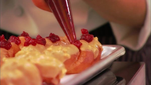 Donut Showdown CA - The Great Canadian Donut