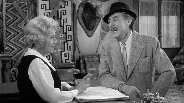 Petticoat Junction - The Great Buffalo Hunt
