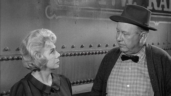 Petticoat Junction - There's No Stove Like An Old Stove