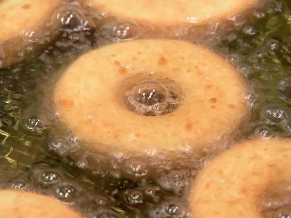 Donut Showdown CA - Mardi Gras