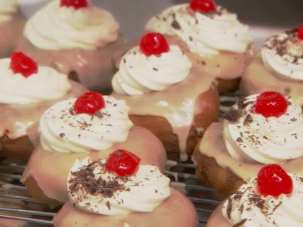 Donut Showdown CA - Luau