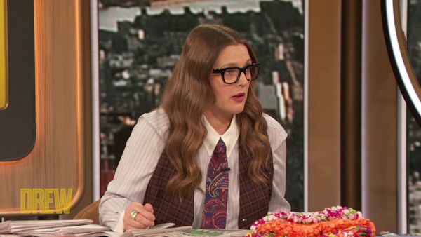 The Drew Barrymore Show - Beauty Week, Casey Wilson, Drew's News Ask A Deskpert Beauty Edition