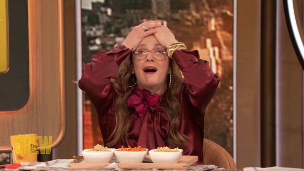 The Drew Barrymore Show - Jonathan Groff, Amanda Gorman, Holiday Crafts with Lindsey Peers