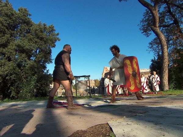 The Amazing Race - The Gladiators Are Here!