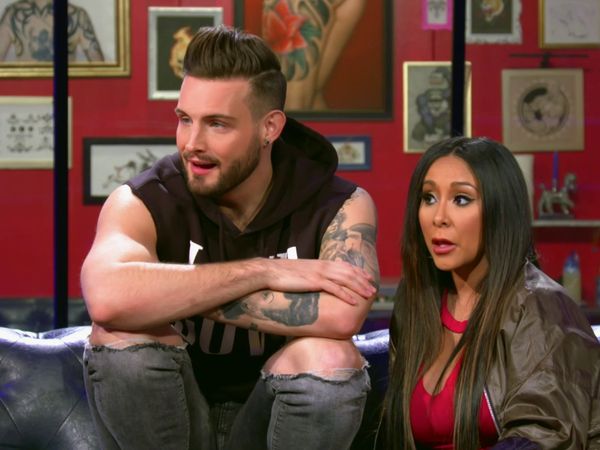 How Far is Tattoo Far? LT - La peor cita del mundo