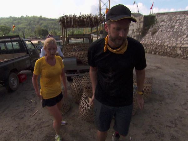 The Amazing Race - Monkey Dance!