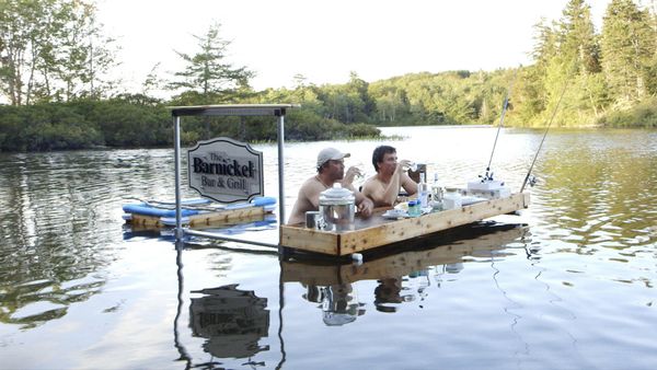 Brojects - Die ultimative Schwimm-Bar