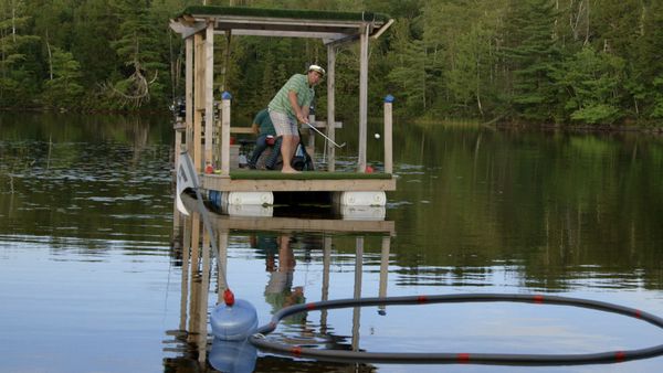 Brojects - Der schwimmende Golfplatz