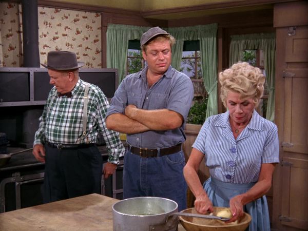 Petticoat Junction - Hooterville Hurricane
