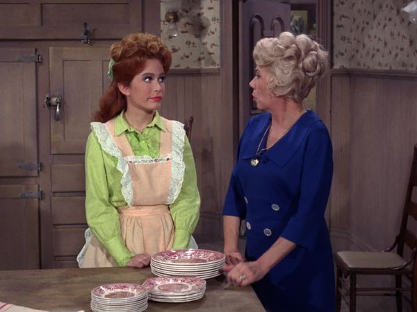 Petticoat Junction - War Of The Hotels