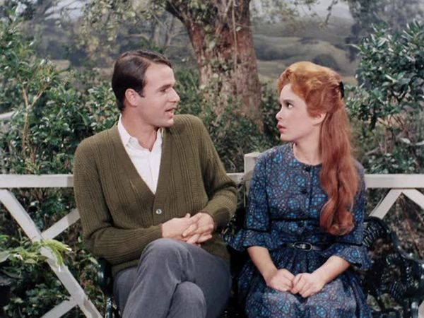 Petticoat Junction - Girls, Girls, Girls
