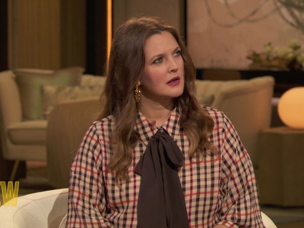 The Drew Barrymore Show - John Stamos, BAM Bus, Drew's News: Philadelphia Edition