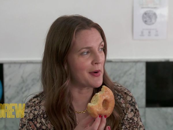 The Drew Barrymore Show - Carmelo Anthony, Drew's News with Ziwe Fumudoh