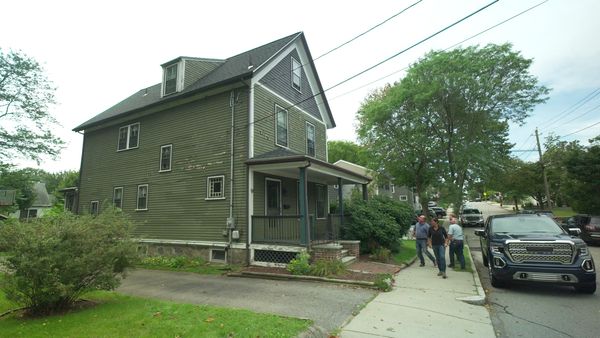 This Old House - E17 | West Roxbury Victorian | Small Town in a Big City