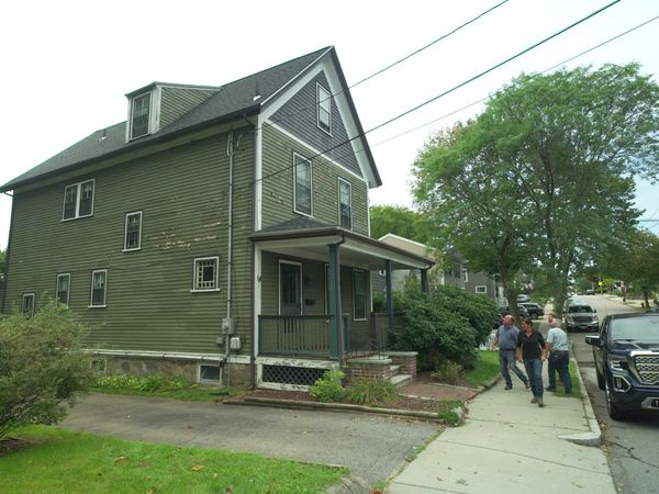 This Old House - E17 | West Roxbury Victorian | Small Town in a Big City