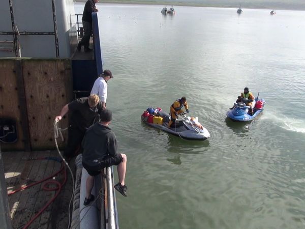 Dangerous Waters - Episode 7