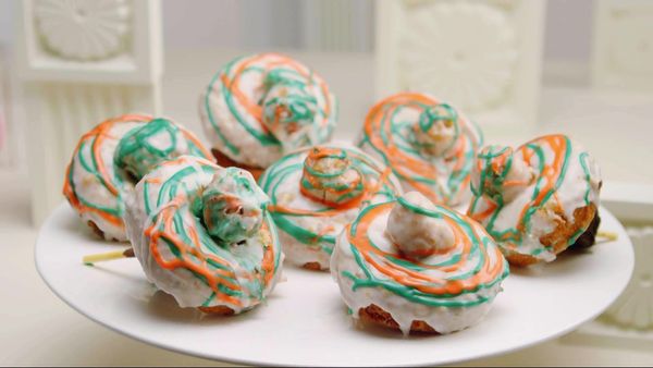Sugar Showdown CA - Stocking Stuffers Donuts
