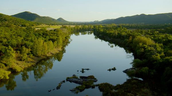 Horizons sauvages d'Afrique - Le Dôme de Vrederfort - Cratère de vie