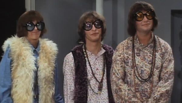 The Beverly Hillbillies - Back to the Hills