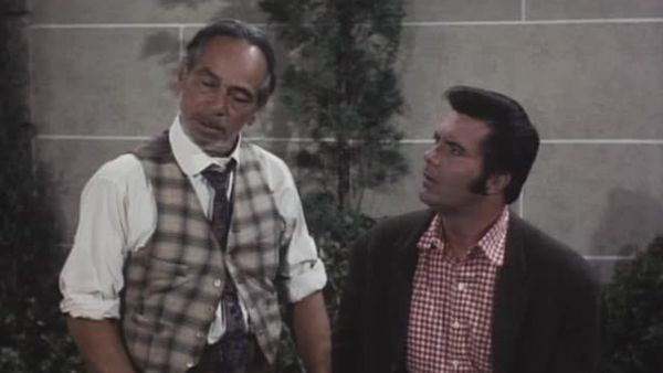 The Beverly Hillbillies - Hotel for Women