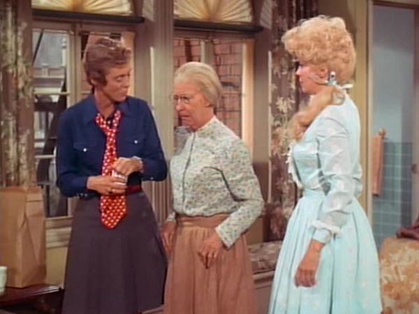 The Beverly Hillbillies - The Teahouse of Jed Clampett