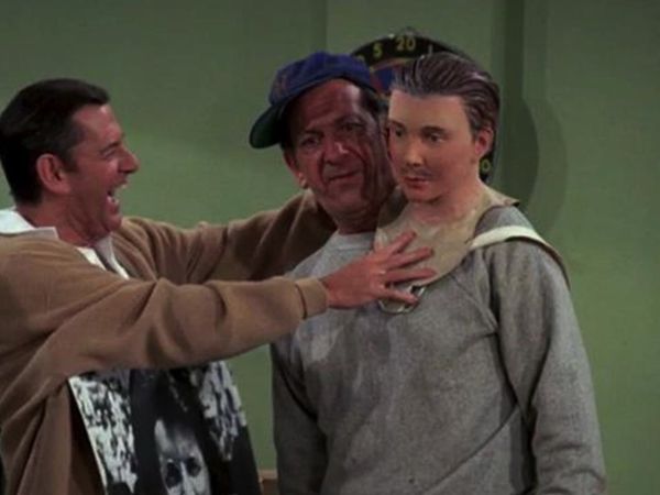The Odd Couple - The Pig Who Came to Dinner