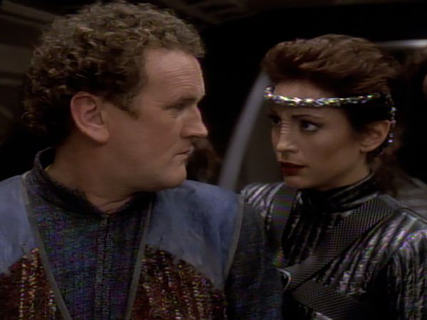 Star Trek: Deep Space Nine - Through The Looking Glass