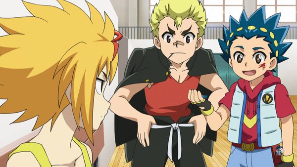 Beyblade Burst - Redemoinho! Tempestade Wyvron!