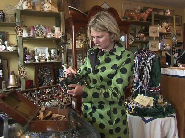 Antiques Road Trip - Phillip Serrell and Catherine Southon, Day 2