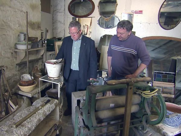 Antiques Road Trip - Phillip Serrell and Catherine Southon, Day 5