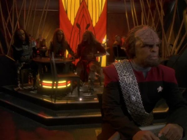Star Trek: Deep Space Nine - Looking For Par'mach In All The Wrong Places