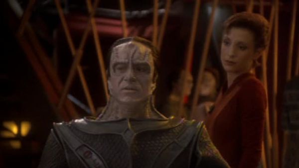 Star Trek: Deep Space Nine - Favor The Bold