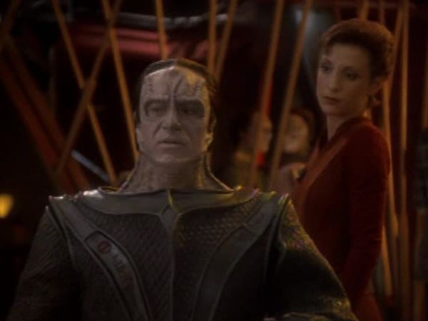 Star Trek: Deep Space Nine - Favor The Bold