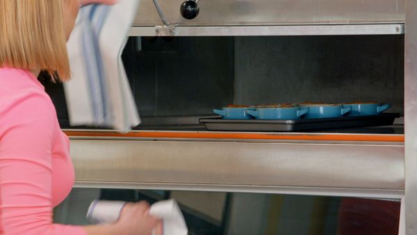 Bake With Anna Olson - Syrupy Desserts