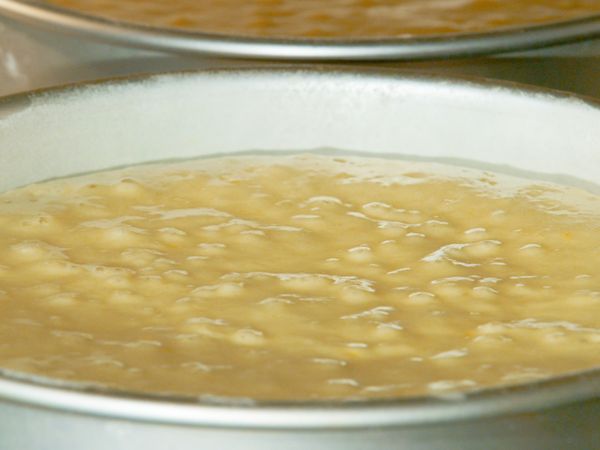 Bake With Anna Olson - Lemon Cakes