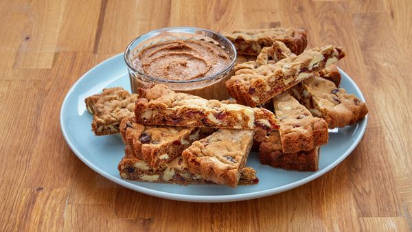 Bake With Anna Olson - Nut Cookies