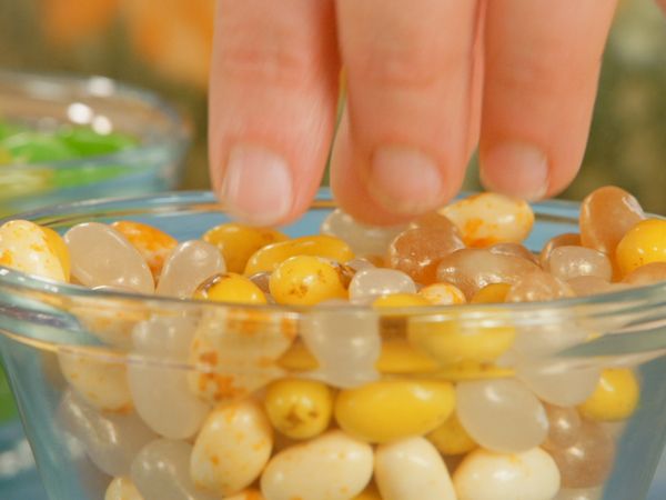 Bake With Anna Olson - Halloween-Spooky Treats
