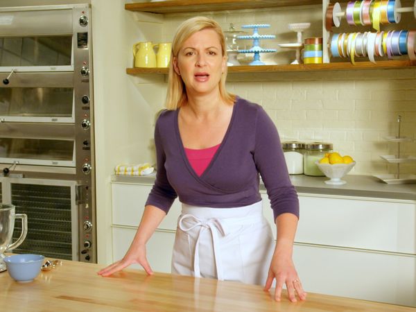 Bake With Anna Olson - French Meringue