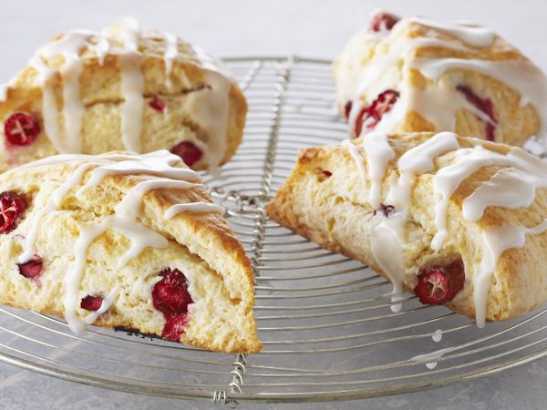 Bake With Anna Olson - Scones & Biscuits